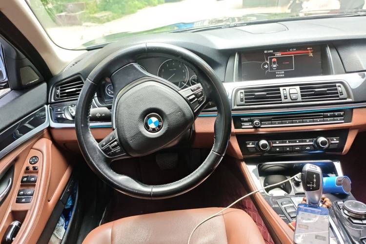 Used BMW 5 Series 2017 520Li Elegant Edition Steering Wheel