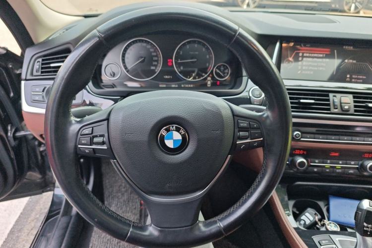 Used BMW 5 Series 2017 520Li Elegant Edition Steering Wheel