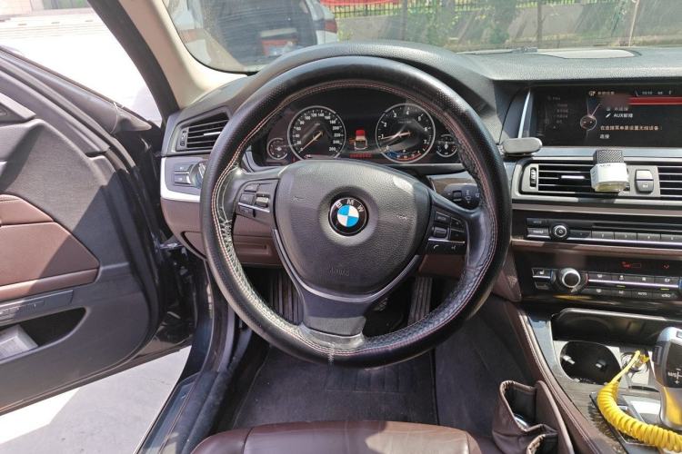 Used BMW 5 Series 2017 525Li Luxury Design Package Steering Wheel