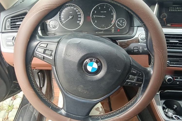 Used BMW 5 Series 2017 525Li Leading Model Steering Wheel