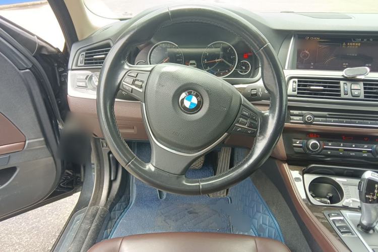 Used BMW 5 Series 2017 525Li Luxury Design Package Steering Wheel