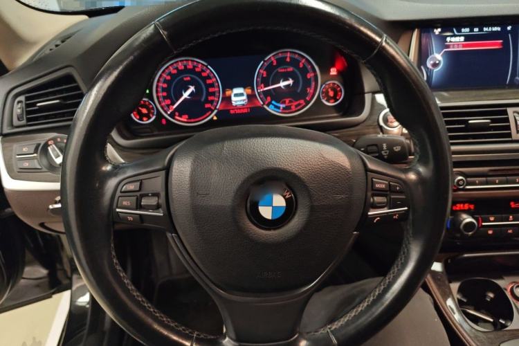 Used BMW 5 Series 2017 525Li Luxury Design Package Steering Wheel