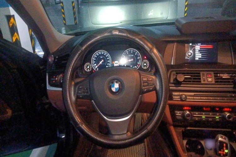 Used BMW 5 Series 2017 525Li Leading Model Steering Wheel
