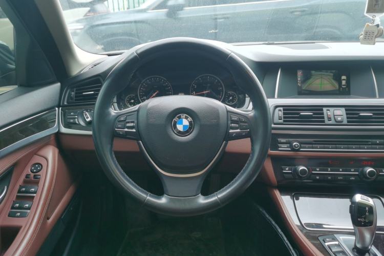 Used BMW 5 Series 2017 525Li Leading Model Steering Wheel