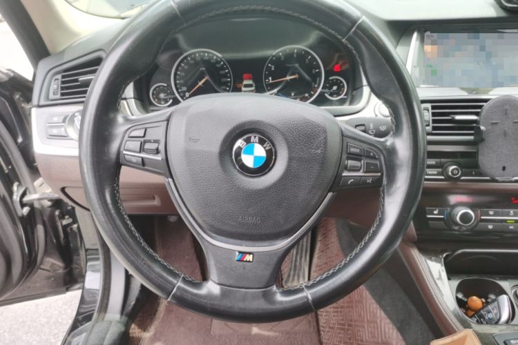 Used BMW 5 Series 2017 525Li Luxury Design Package Steering Wheel