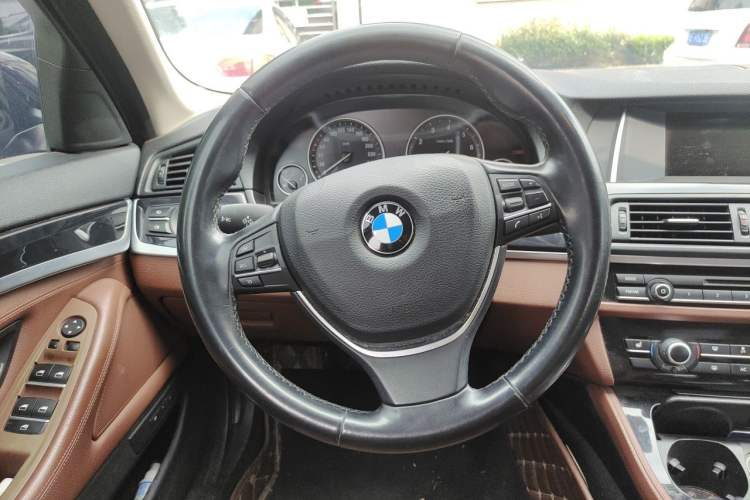 Used BMW 5 Series 2017 520Li Elegant Edition Steering Wheel