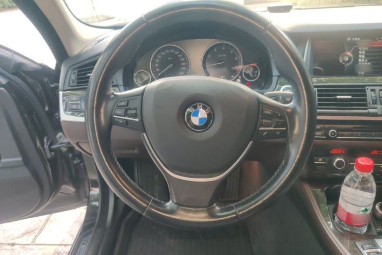 Used BMW 5 Series 2017 525Li Luxury Design Package Steering Wheel