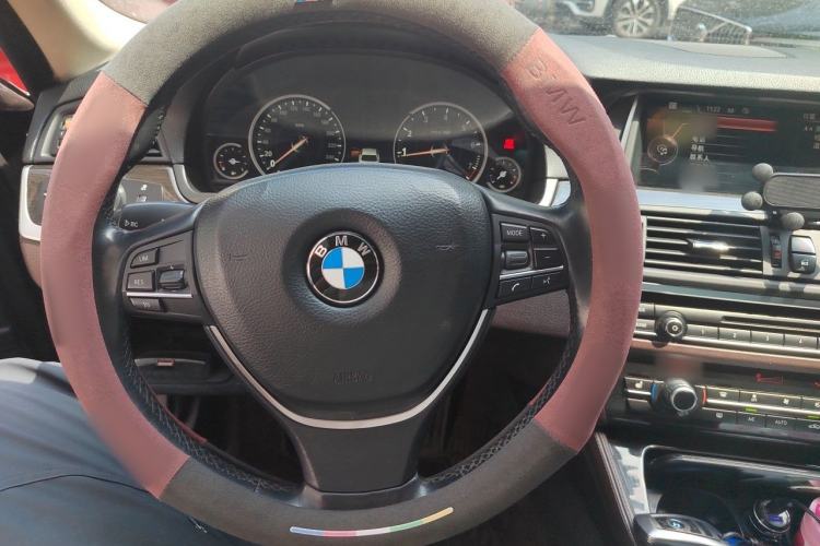 Used BMW 5 Series 2017 525Li Luxury Design Package Steering Wheel