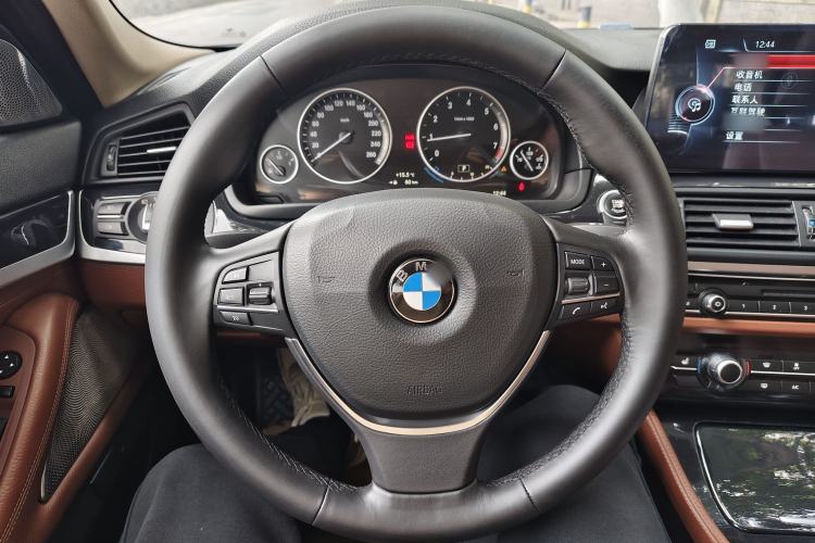Used BMW 5 Series 2017 520Li Elegant Edition Steering Wheel