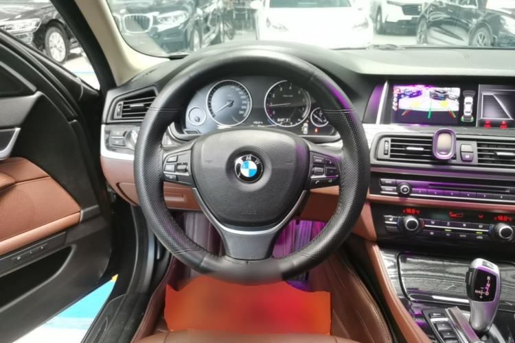Used BMW 5 Series 2017 520Li Elegant Edition Steering Wheel