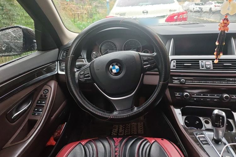 Used BMW 5 Series 2017 525Li Luxury Design Package Steering Wheel