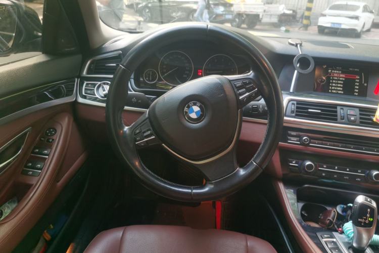 Used BMW 5 Series 2017 520Li Elegant Edition Steering Wheel