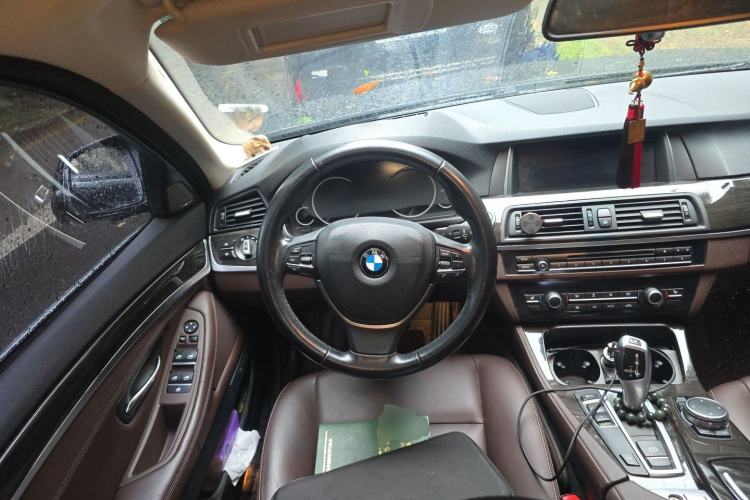 Used BMW 5 Series 2017 525Li Luxury Design Package Steering Wheel