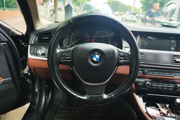 Used BMW 5 Series 2017 520Li Elegant Edition Steering Wheel