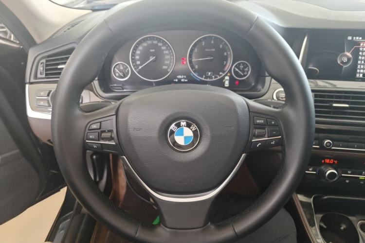 Used BMW 5 Series 2017 525Li Luxury Design Package Steering Wheel
