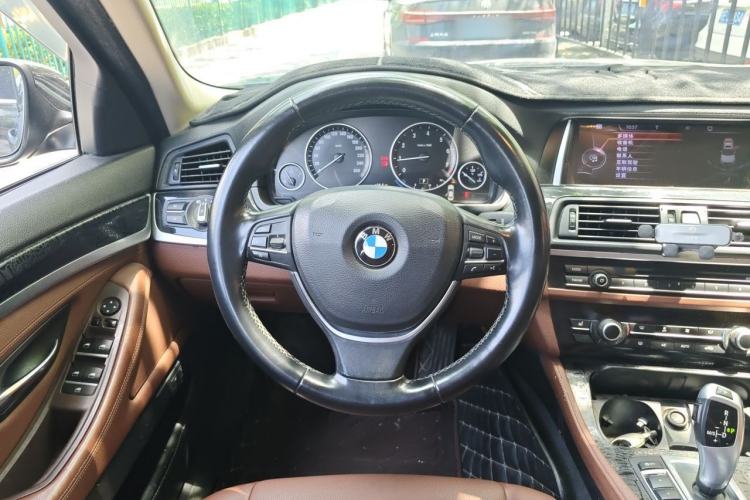 Used BMW 5 Series 2017 520Li Elegant Edition Steering Wheel
