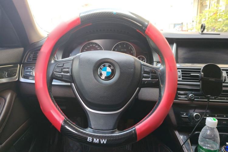 Used BMW 5 Series 2017 525Li Luxury Design Package Steering Wheel