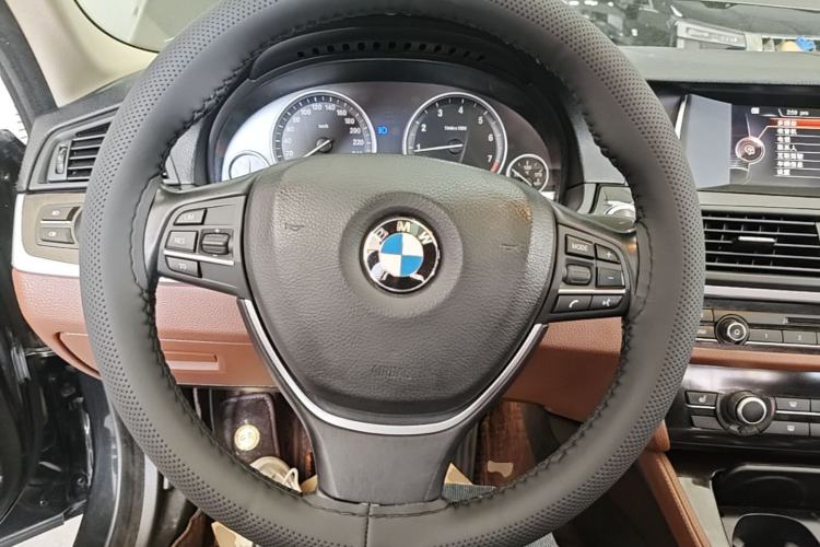 Used BMW 5 Series 2017 525Li Leading Model Steering Wheel