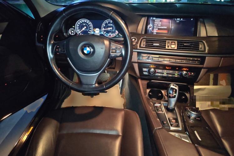 Used BMW 5 Series 2017 525Li Luxury Design Package Steering Wheel
