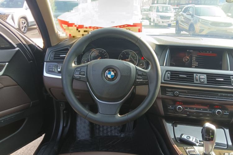 Used BMW 5 Series 2017 525Li Luxury Design Package Steering Wheel
