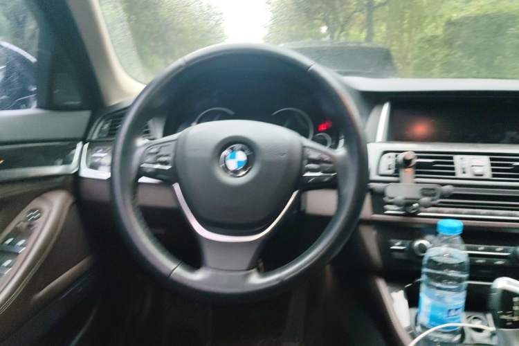 Used BMW 5 Series 2017 525Li Luxury Design Package Steering Wheel