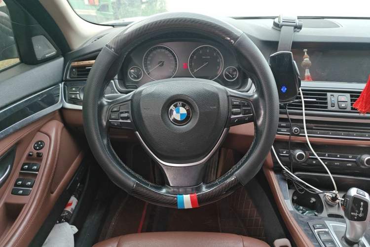 Used BMW 5 Series 2017 520Li Elegant Edition Steering Wheel