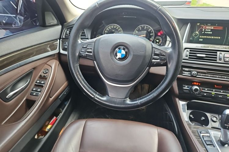 Used BMW 5 Series 2017 525Li Luxury Design Package Steering Wheel