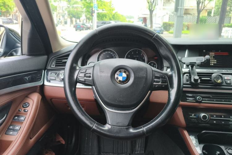 Used BMW 5 Series 2017 520Li Elegant Edition Steering Wheel