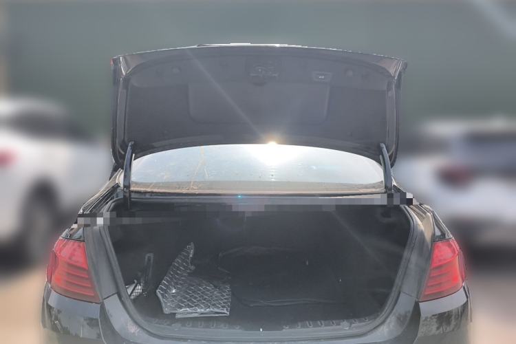 Used BMW 5 Series 2017 525Li Luxury Design Package Trunk