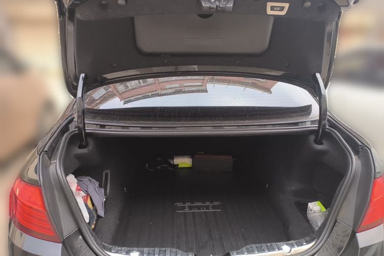 Used BMW 5 Series 2017 525Li Luxury Design Package Trunk