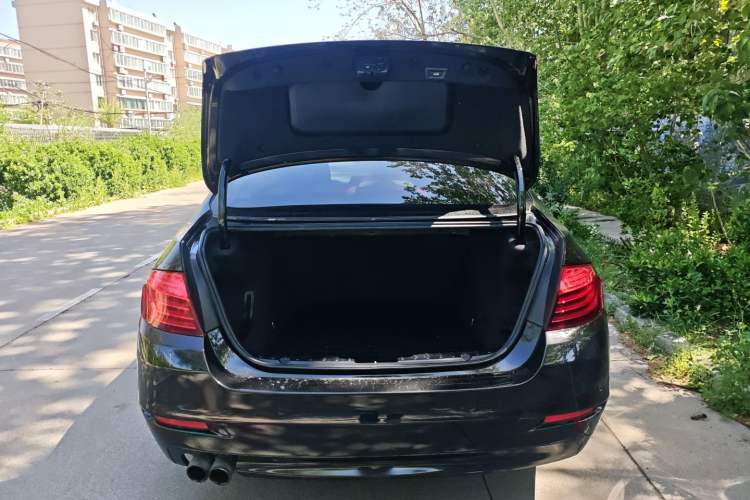 Used BMW 5 Series 2017 525Li Leading Model Trunk