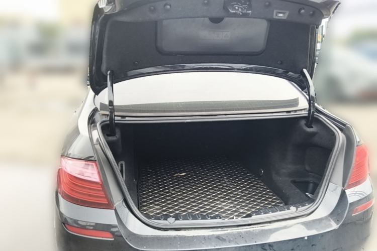 Used BMW 5 Series 2017 525Li Luxury Design Package Trunk