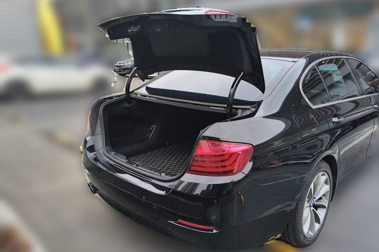 Used BMW 5 Series 2017 525Li Leading Model Trunk