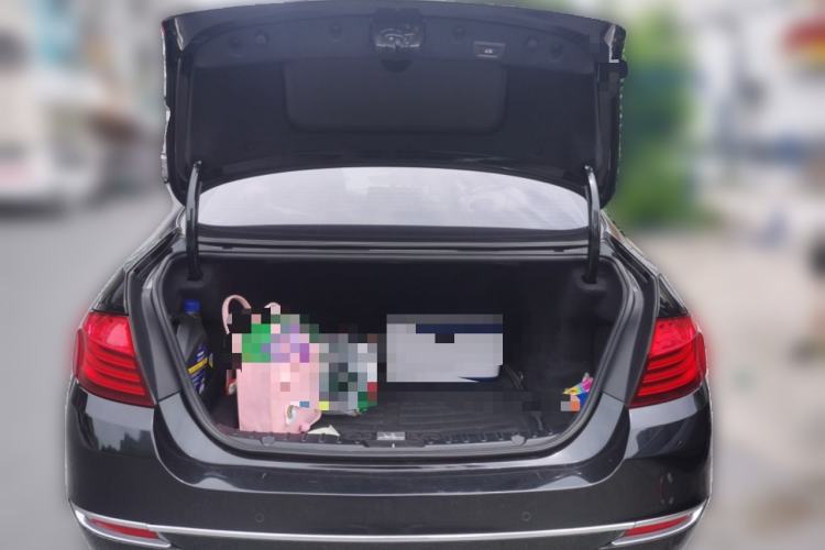 Used BMW 5 Series 2017 525Li Luxury Design Package Trunk