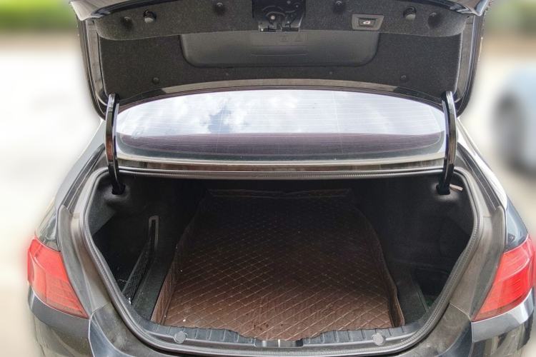 Used BMW 5 Series 2017 525Li Luxury Design Package Trunk