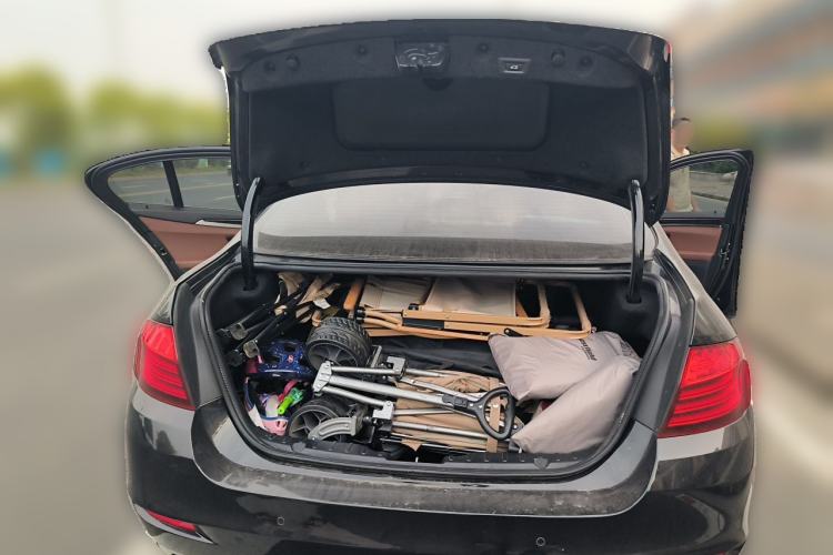 Used BMW 5 Series 2017 525Li Leading Model Trunk