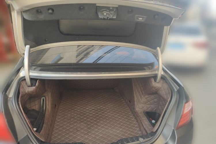 Used BMW 5 Series 2017 525Li Luxury Design Package Trunk