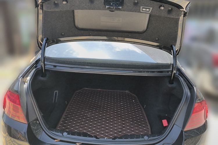 Used BMW 5 Series 2017 525Li Luxury Design Package Trunk