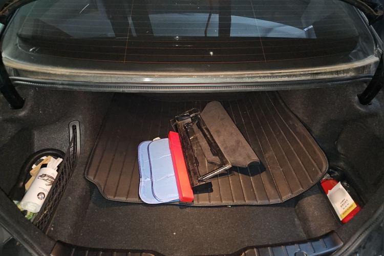 Used BMW 5 Series 2017 525Li Leading Model Trunk