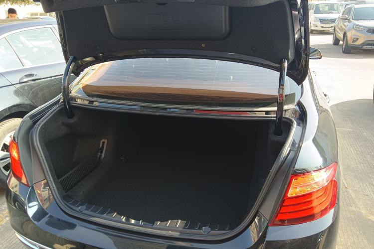Used BMW 5 Series 2017 525Li Luxury Design Package Trunk