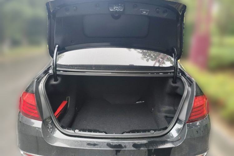 Used BMW 5 Series 2017 525Li Luxury Design Package Trunk