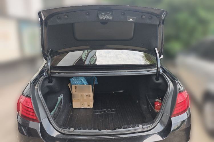 Used BMW 5 Series 2017 525Li Luxury Design Package Trunk