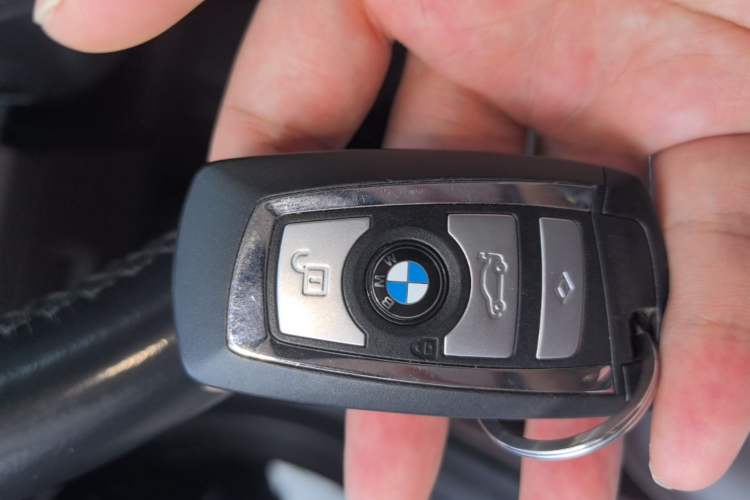 Used BMW 5 Series 2017 525Li Luxury Design Package Vehicle Key