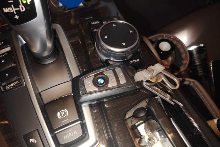 Used BMW 5 Series 2017 525Li Luxury Design Package Vehicle Key