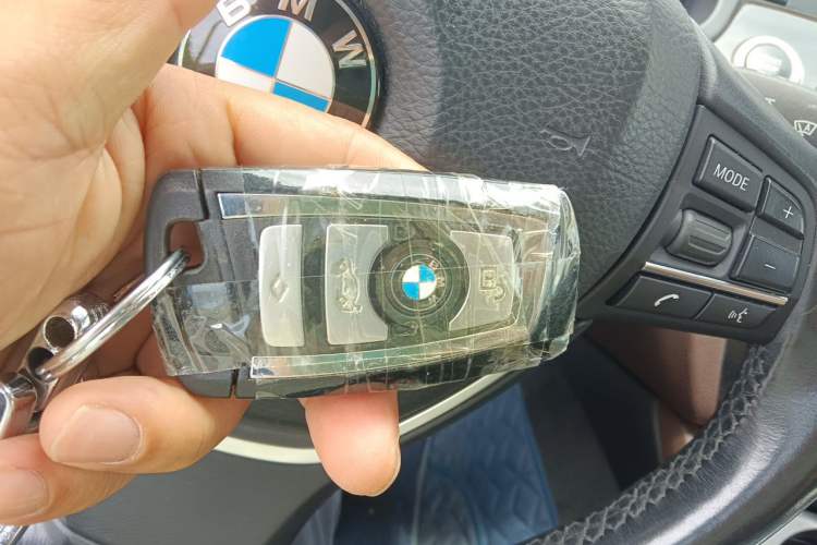 Used BMW 5 Series 2017 525Li Luxury Design Package Vehicle Key
