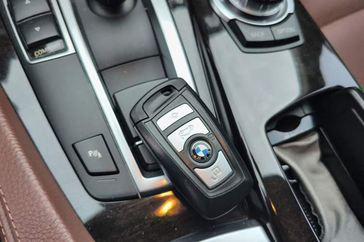 Used BMW 5 Series 2017 525Li Leading Model Vehicle Key