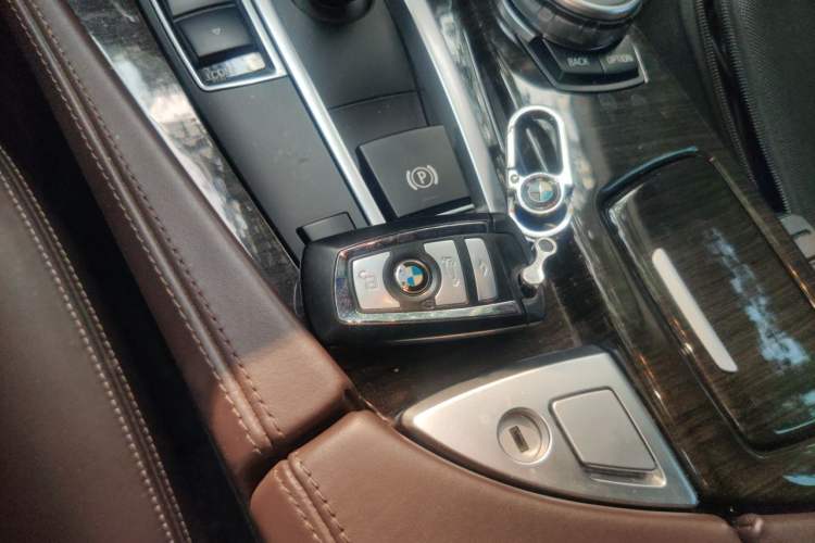 Used BMW 5 Series 2017 525Li Luxury Design Package Vehicle Key