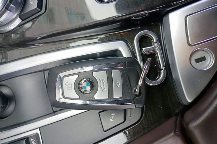 Used BMW 5 Series 2017 525Li Luxury Design Package Vehicle Key