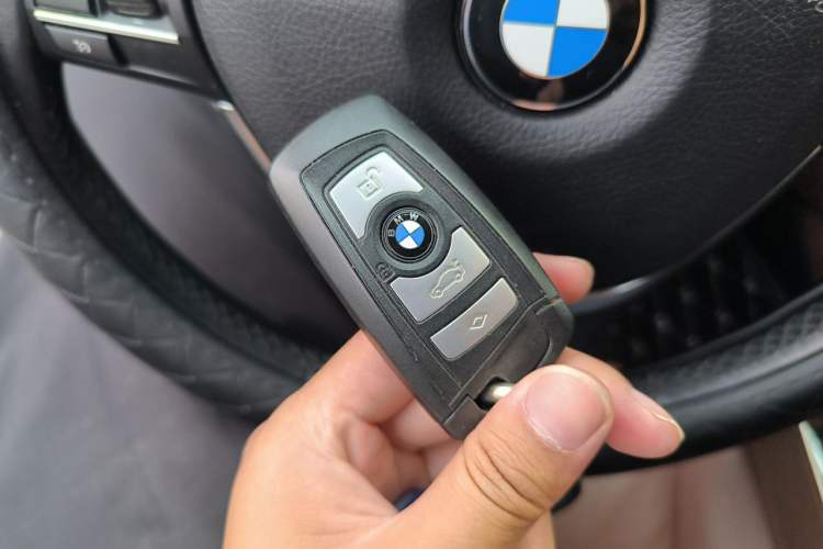 Used BMW 5 Series 2017 525Li Leading Model Vehicle Key