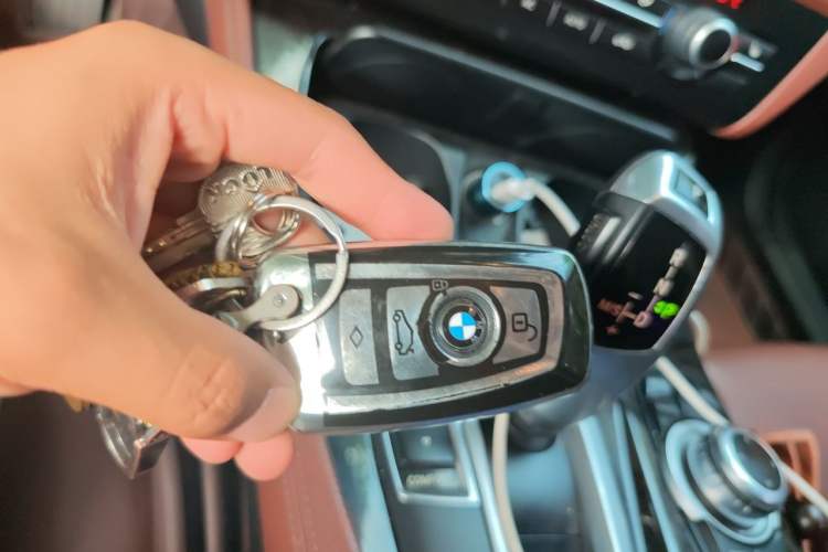 Used BMW 5 Series 2017 525Li Leading Model Vehicle Key